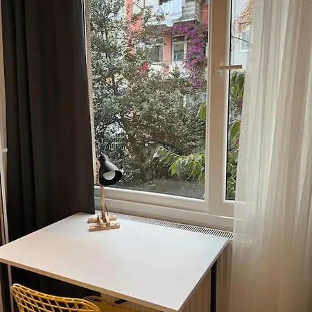 Perfect 3 1 Flat, Excellent Location,superb Decoration Apartment