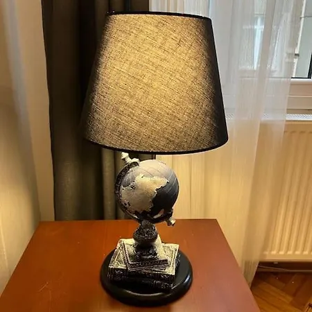 Perfect 3 1 Flat, Excellent Location,superb Decoration