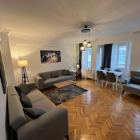 Perfect 3 1 Flat, Excellent Location,superb Decoration